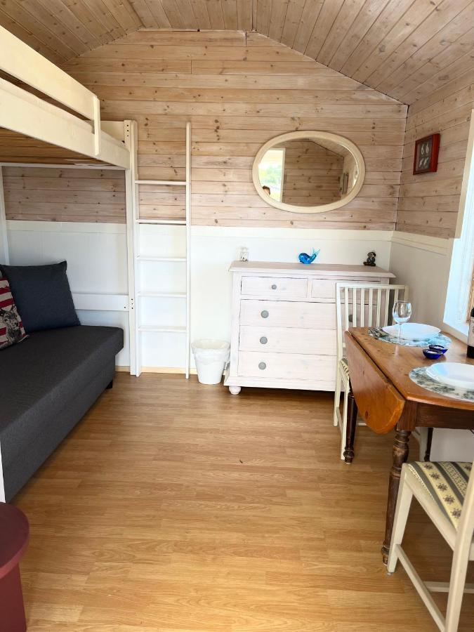 Sea View Chalet Hjälteby Екстериор снимка